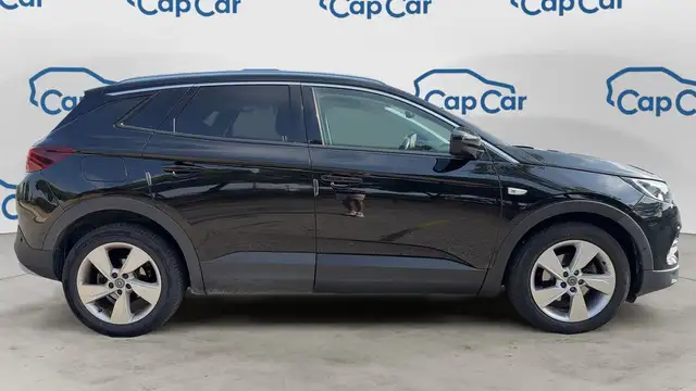 Opel Grandland X view 4