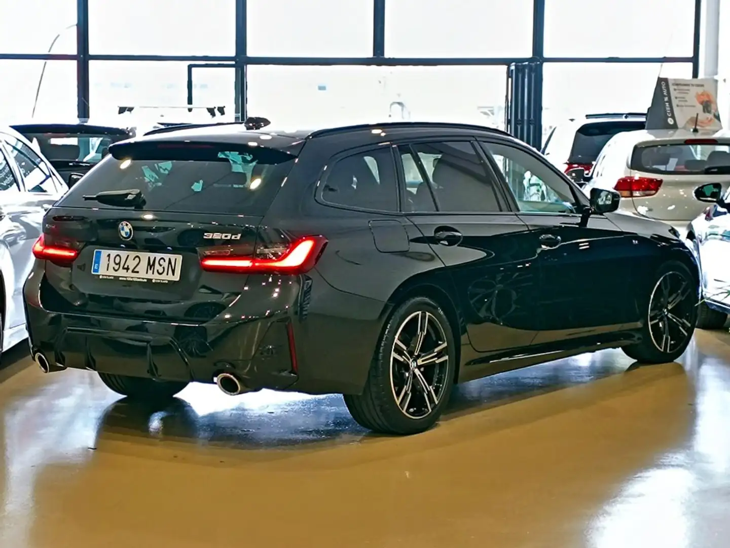 BMW 320 320d xDrive Automática Touring Negro - 2