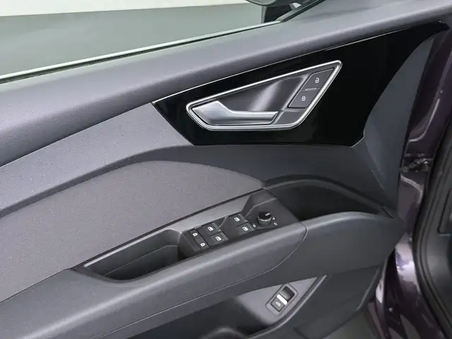 Audi Q4 E-Tron view 27