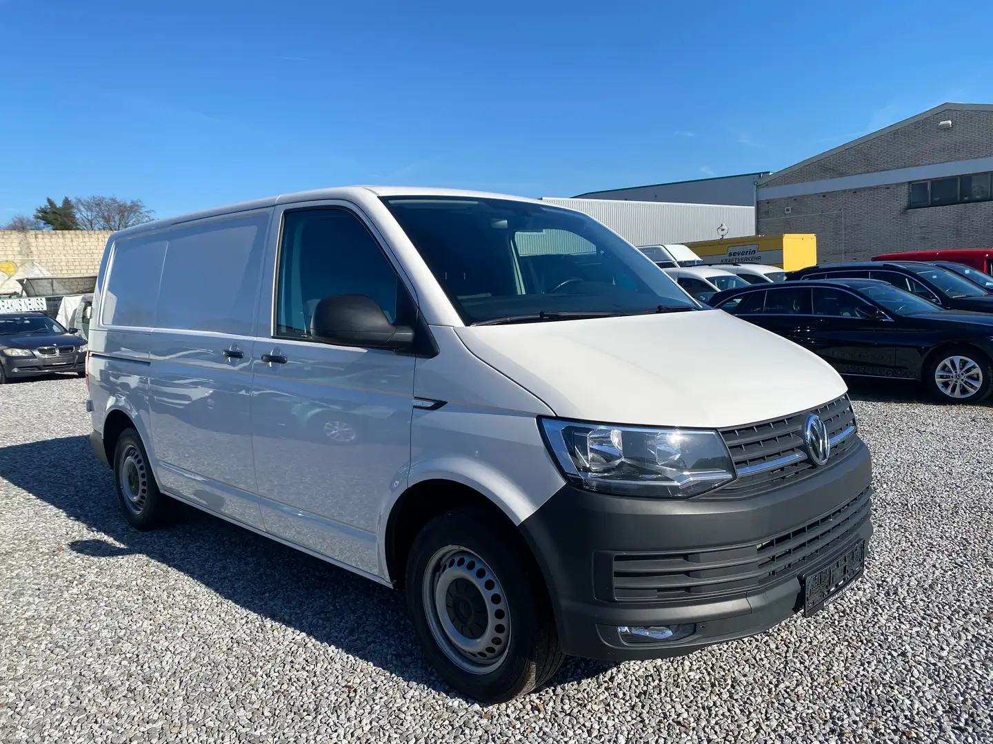 Volkswagen T6 Transporter TDI Kasten Navi/MFL/Sitzh/Flügel/PDC/Regale Weiß - 2