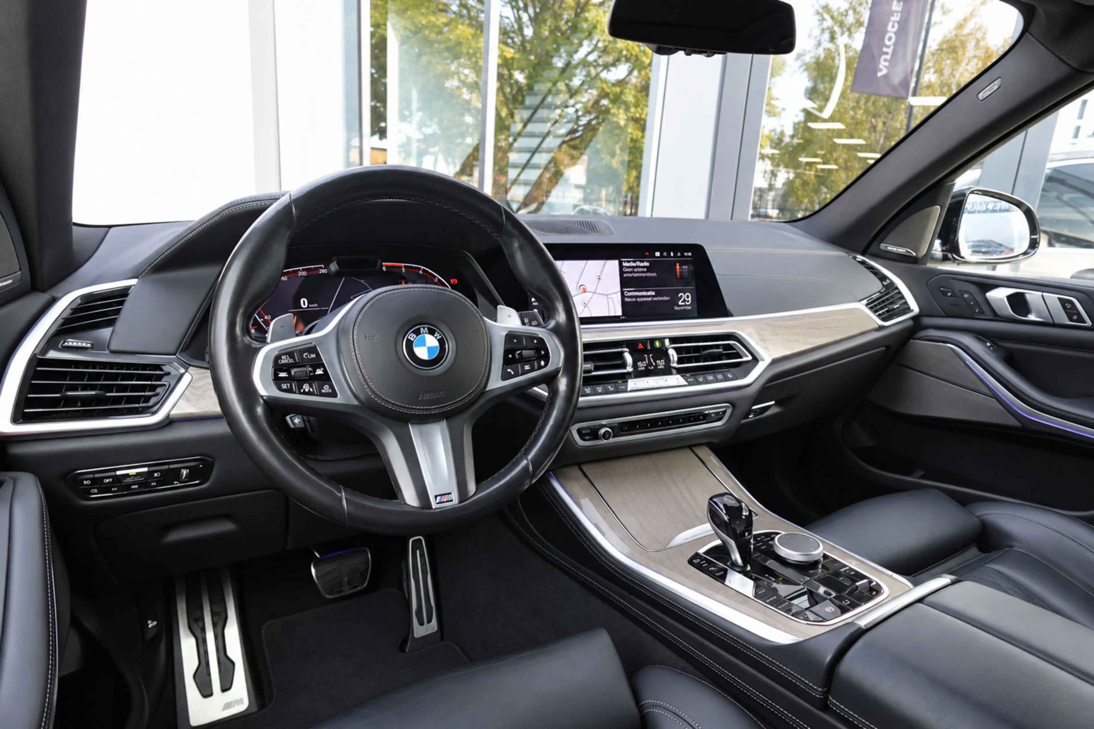 BMW X5 XDrive30d Executive PANO LASER MASSAGE — photo 4