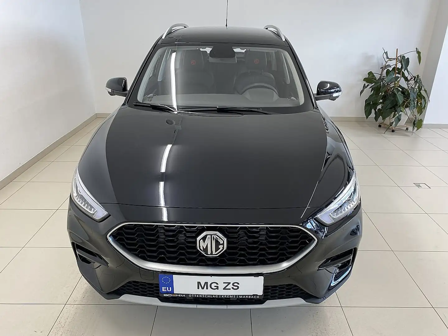 MG ZS **18.990,- Luxury-Ausstattung 4Zylinder.106PS Schwarz - 2