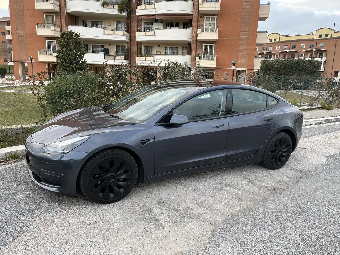 Tesla Model 3 Long Range Dual Motor awd - 1