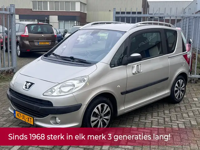 Peugeot 1007 1.4-16V Gentry NL AUTO NAP! NIEUWE D-RIEM! Airco E