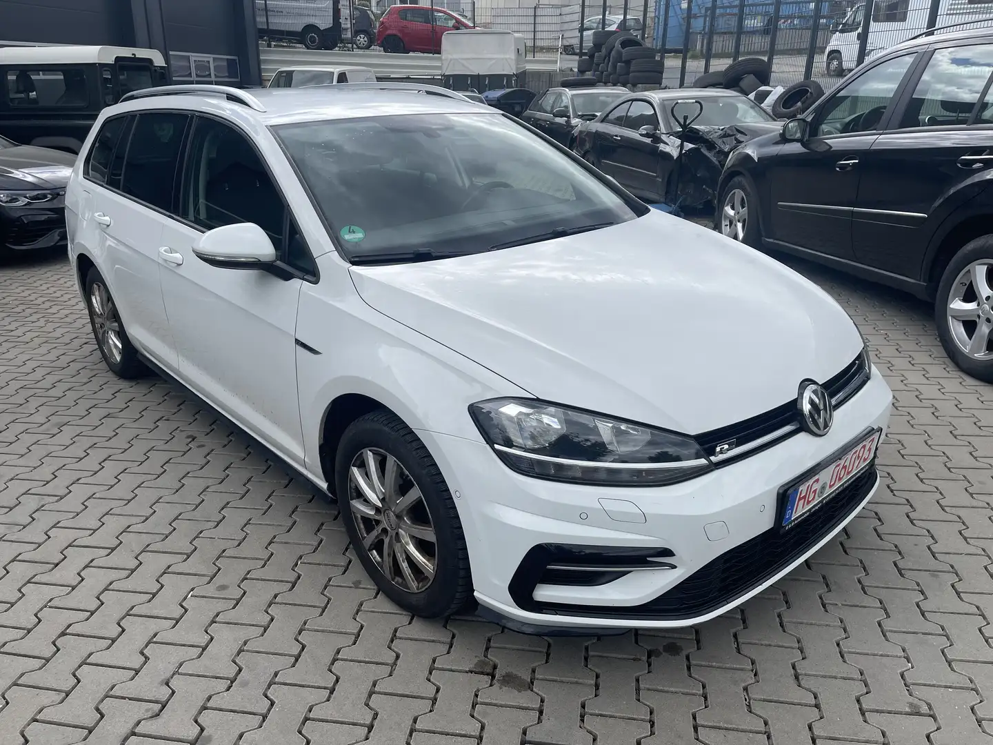 Volkswagen Golf Variant 2.0 TDI SCR DSG Highline R-Line Tüv Neu Weiß - 2