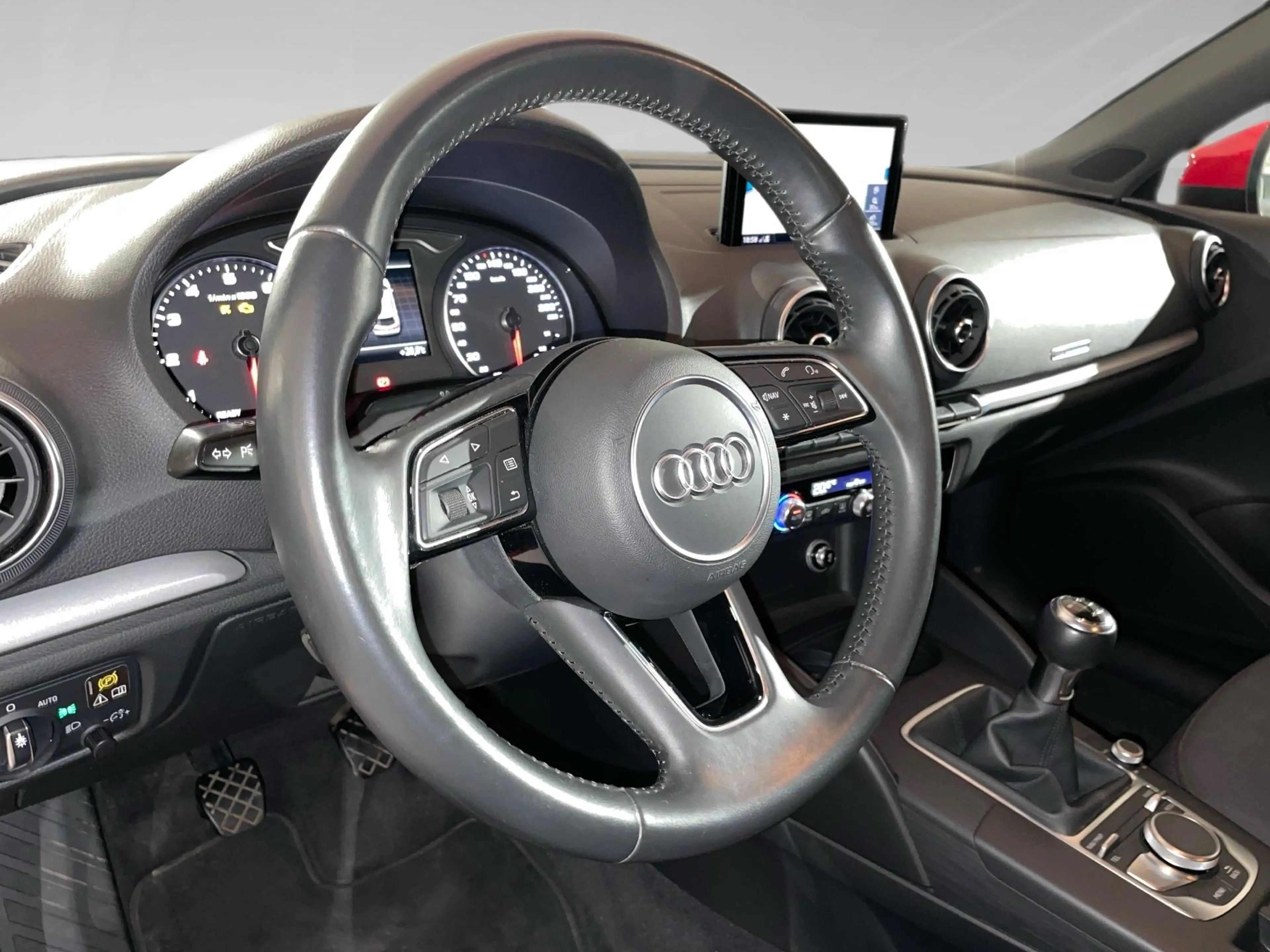 Audi A3 35 TFSI edition one Sportback — photo 8