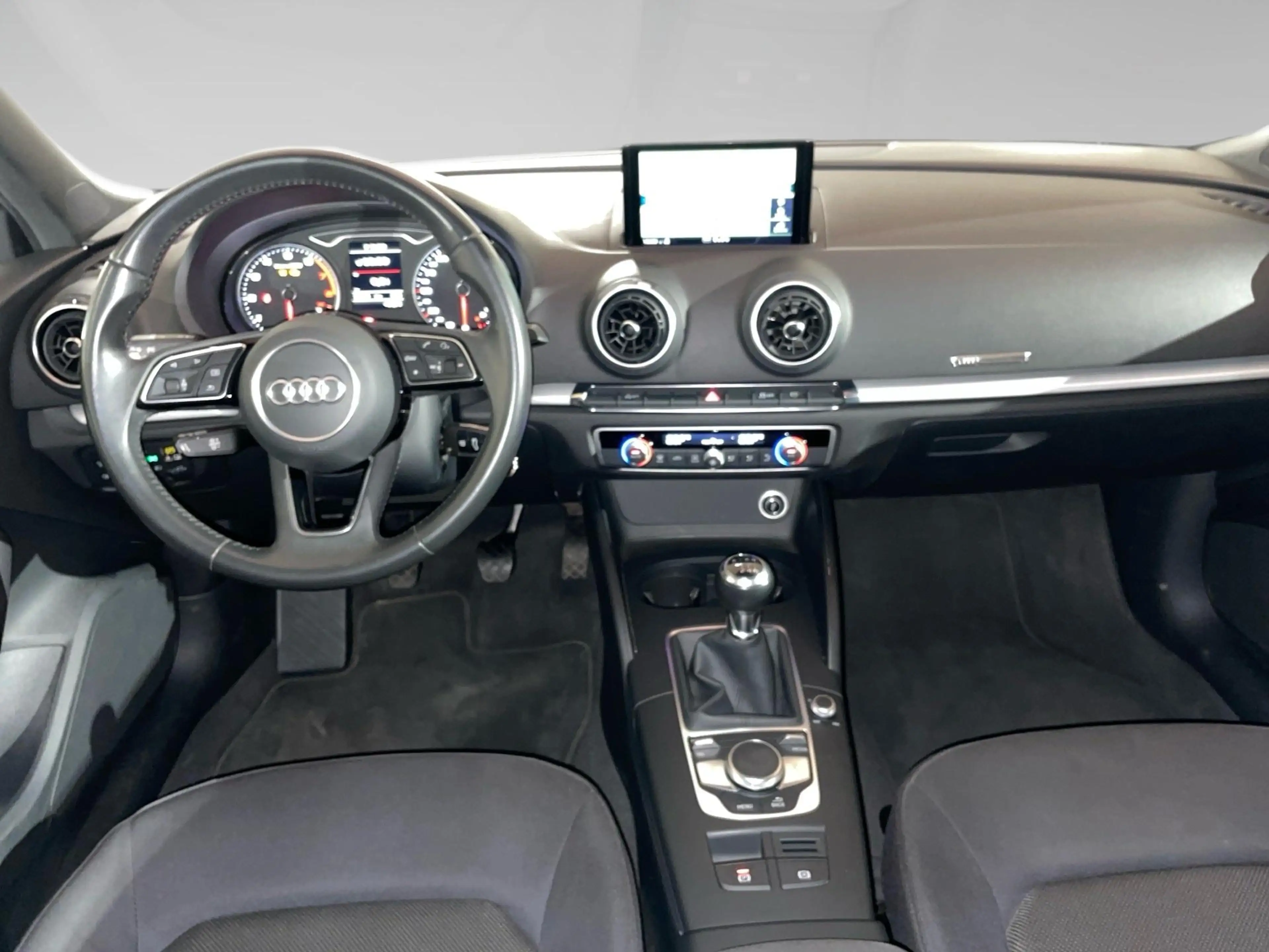 Audi A3 35 TFSI edition one Sportback — photo 5