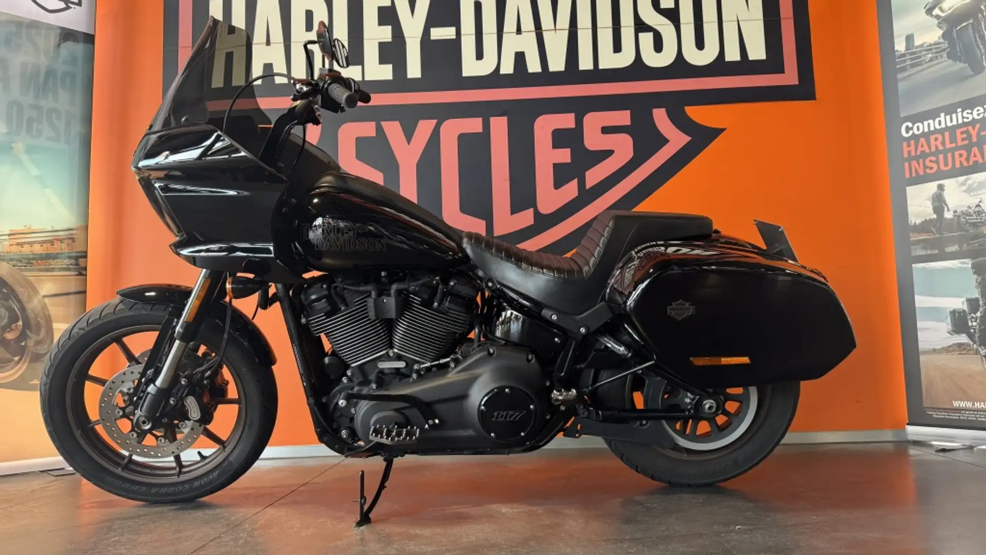 Harley-Davidson Lowrider ST Chopper Zwart - 2