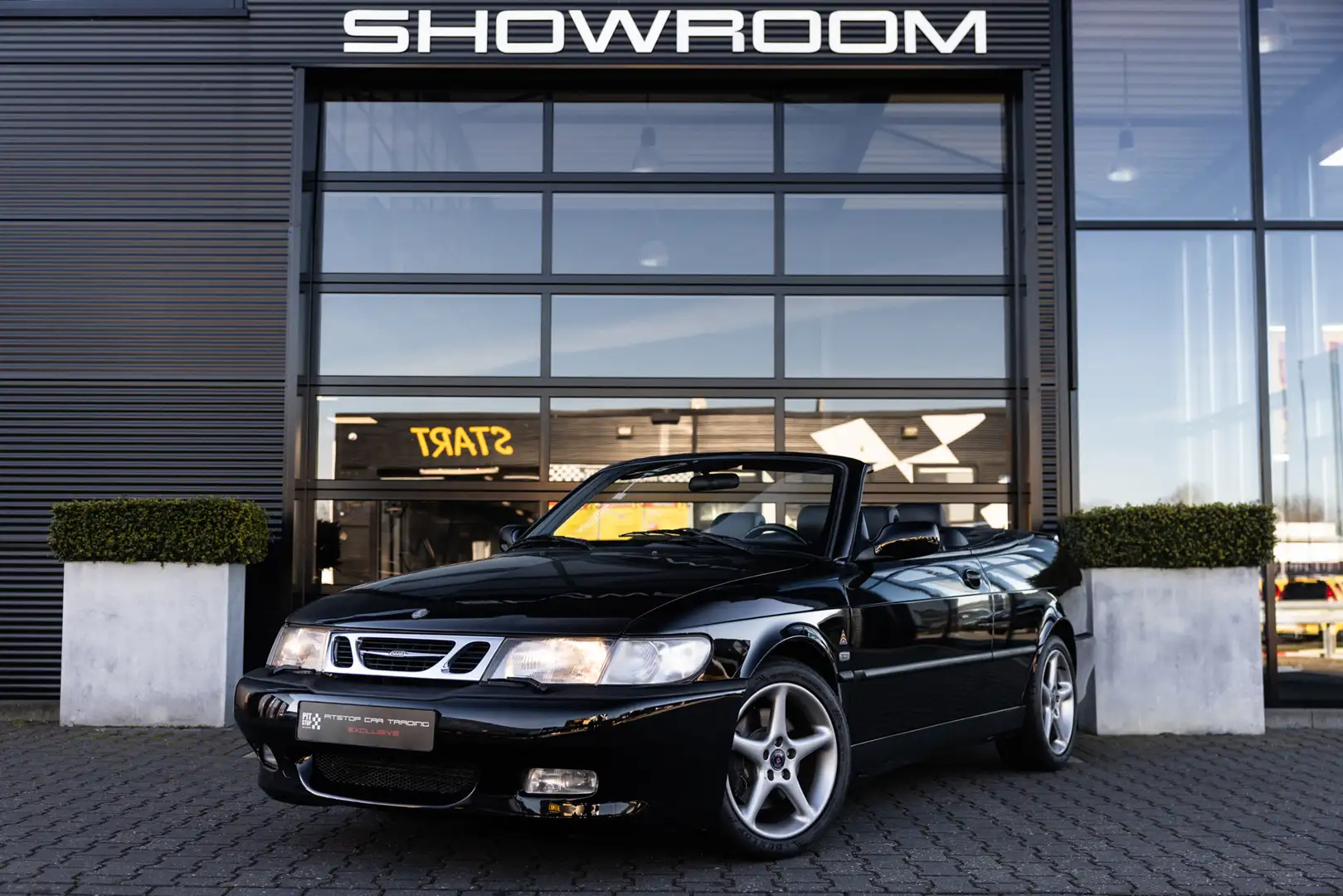 Saab 9-3 Cabrio 2.3 Turbo Viggen, 230 PK, Origineel, Nieuws Schwarz - 2