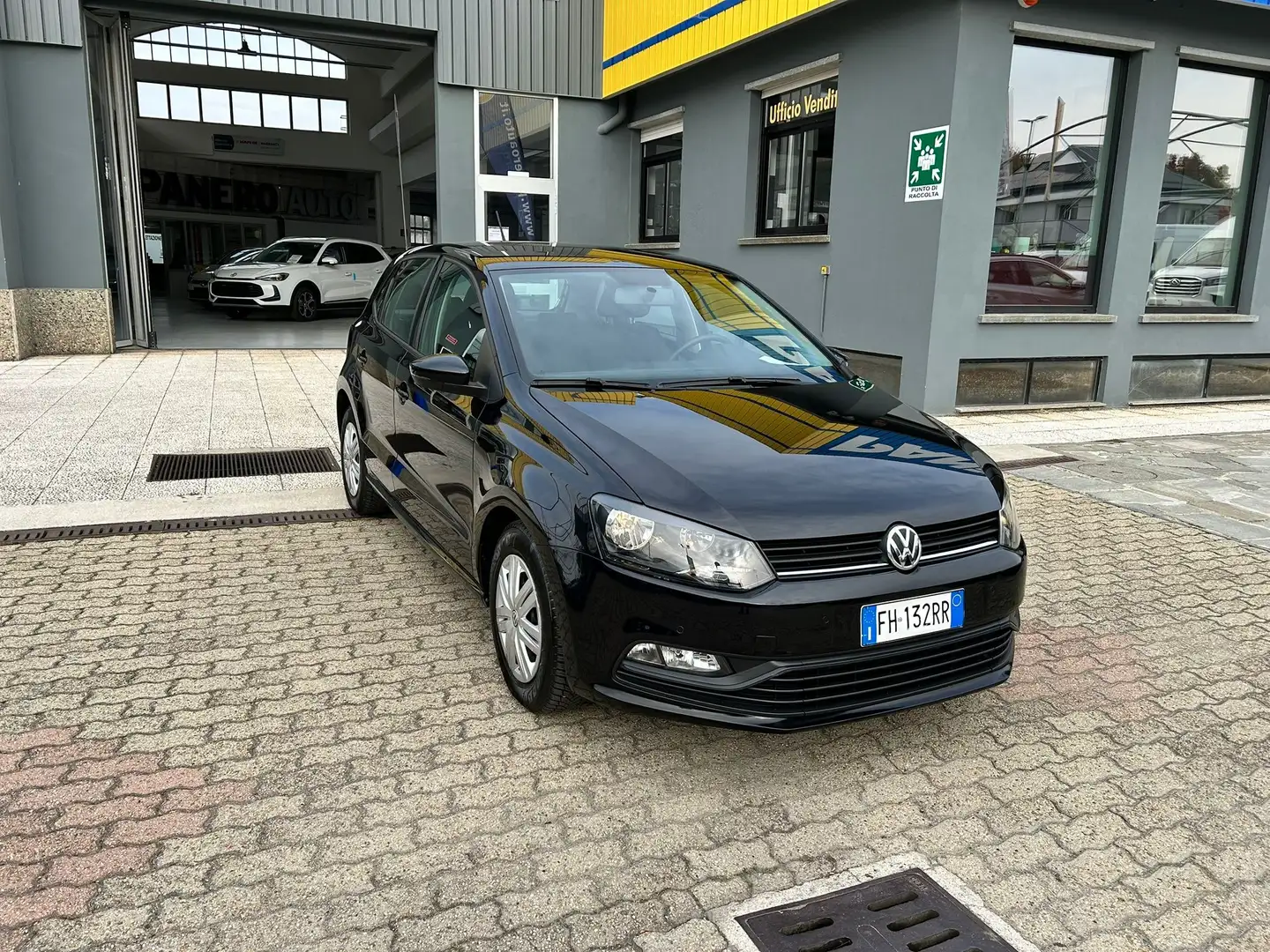 Volkswagen Polo 5p 1.0 mpi Comfortline 60cv Zwart - 1