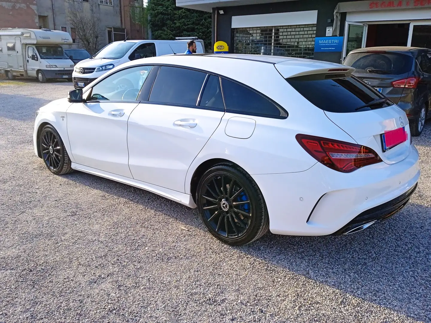 Mercedes-Benz CLA 200 Bianco - 2