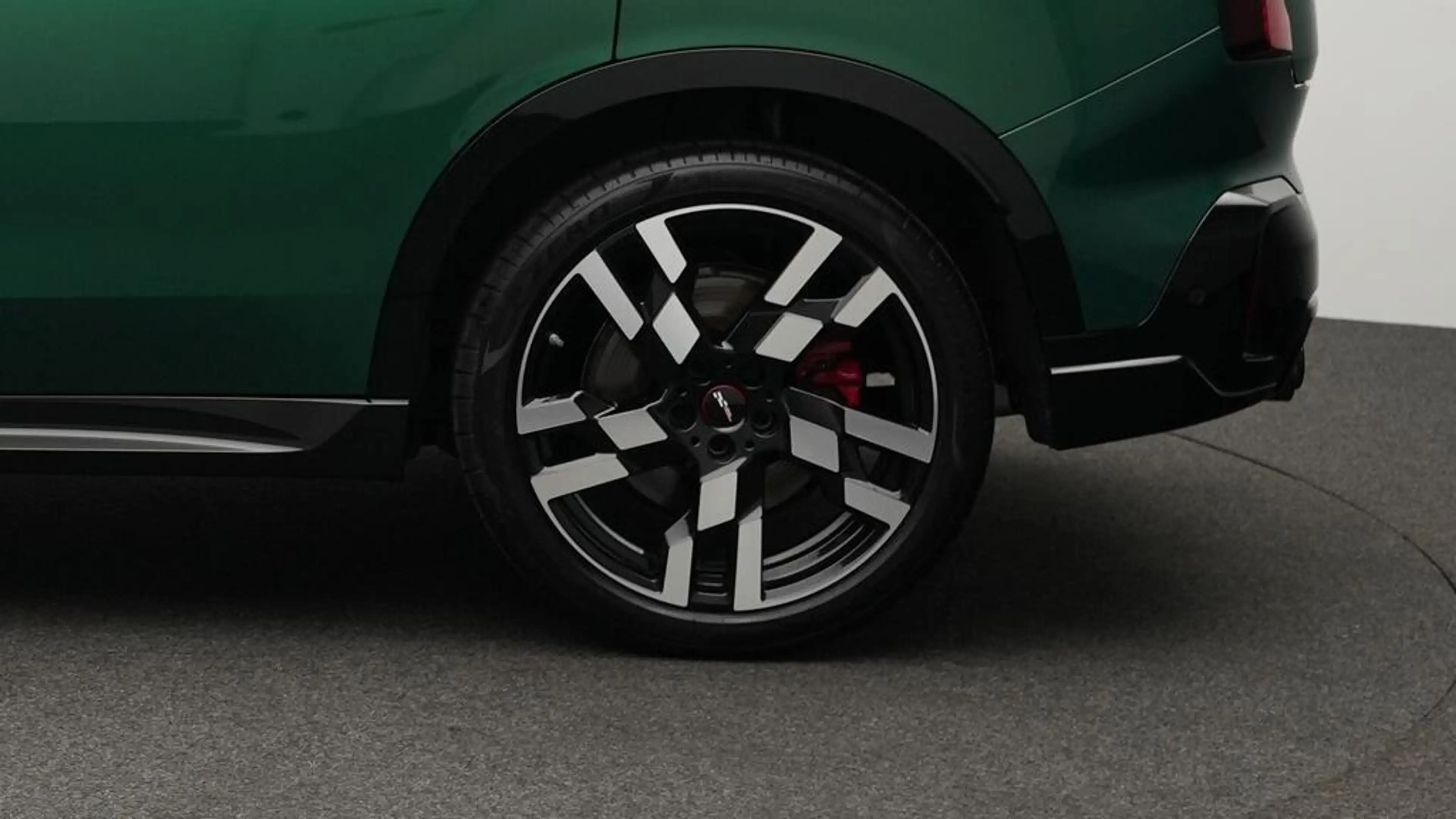 MINI JCW Countryman All4 John Cooper Works Trim — photo 9