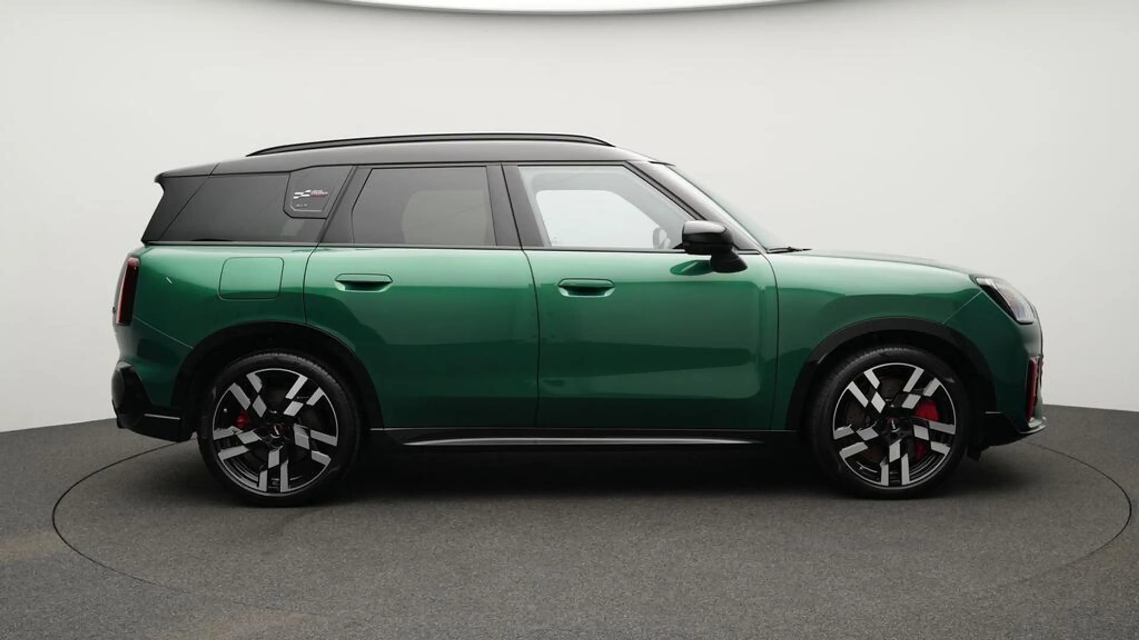 MINI JCW Countryman All4 John Cooper Works Trim — photo 3