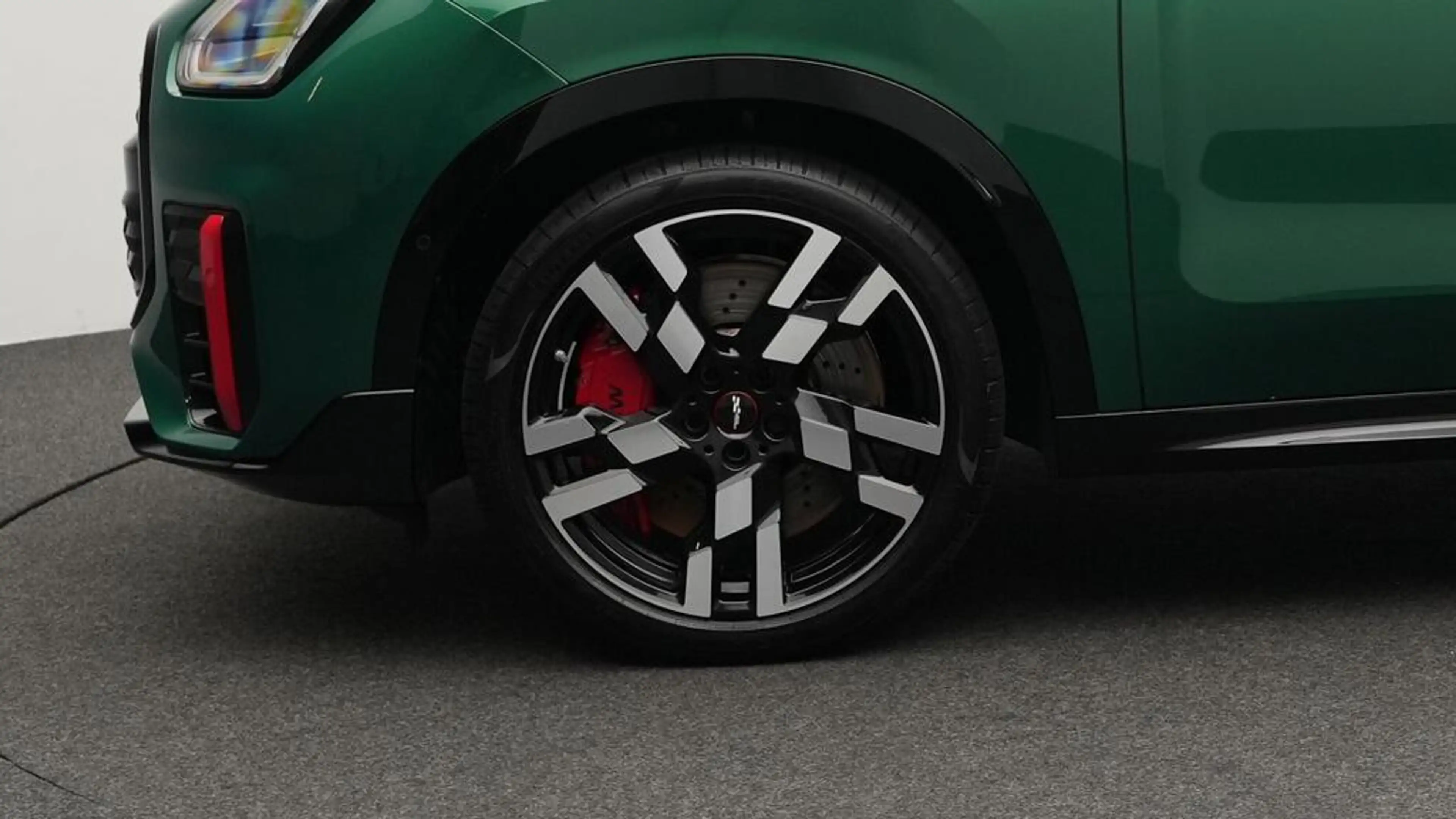 MINI JCW Countryman All4 John Cooper Works Trim — photo 11