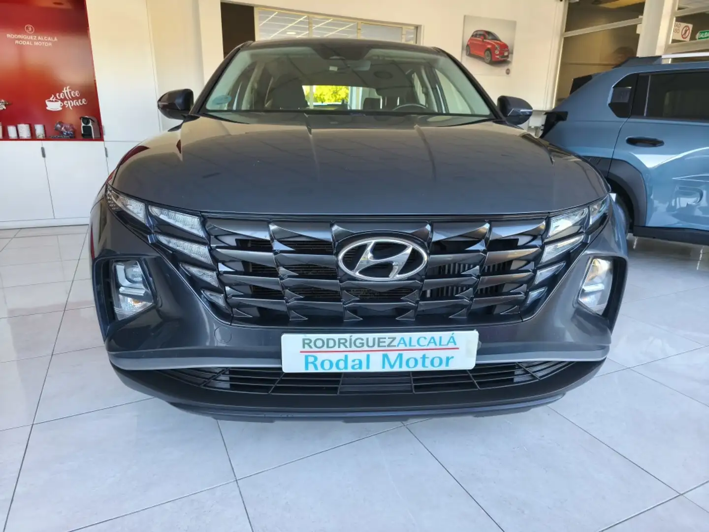 Hyundai TUCSON 1.6 TGDI Klass 4x2 Gris - 2