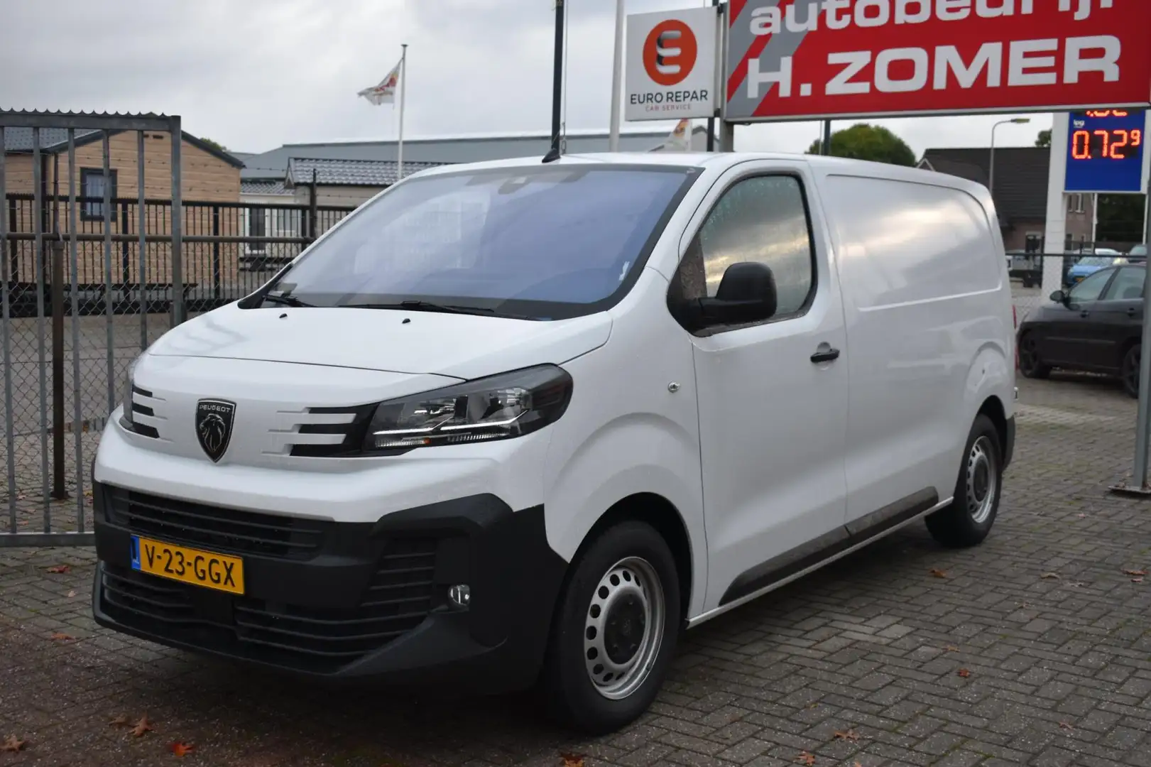 Peugeot Expert 2.0 BlueHDi 145 L2 Blanc - 1