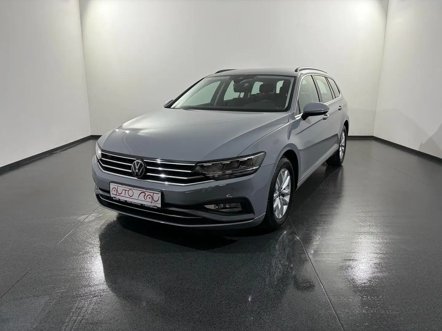 Volkswagen Passat Variant 2.0 TDI SCR Business *LD*ACC*RFK*NAVI* Grau - 2