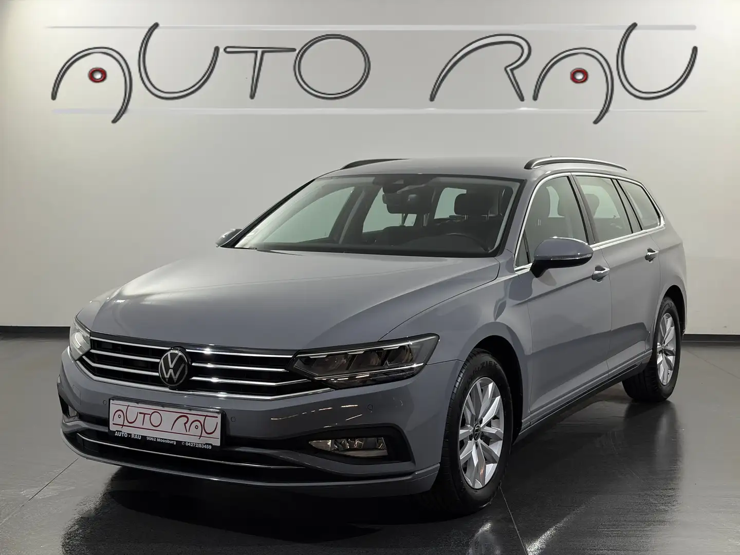 Volkswagen Passat Variant 2.0 TDI SCR Business *LD*ACC*RFK*NAVI* Grau - 1