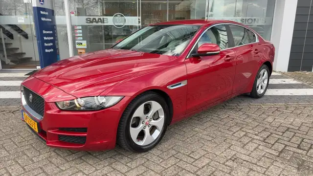 Jaguar XE 2.0 Portfolio
