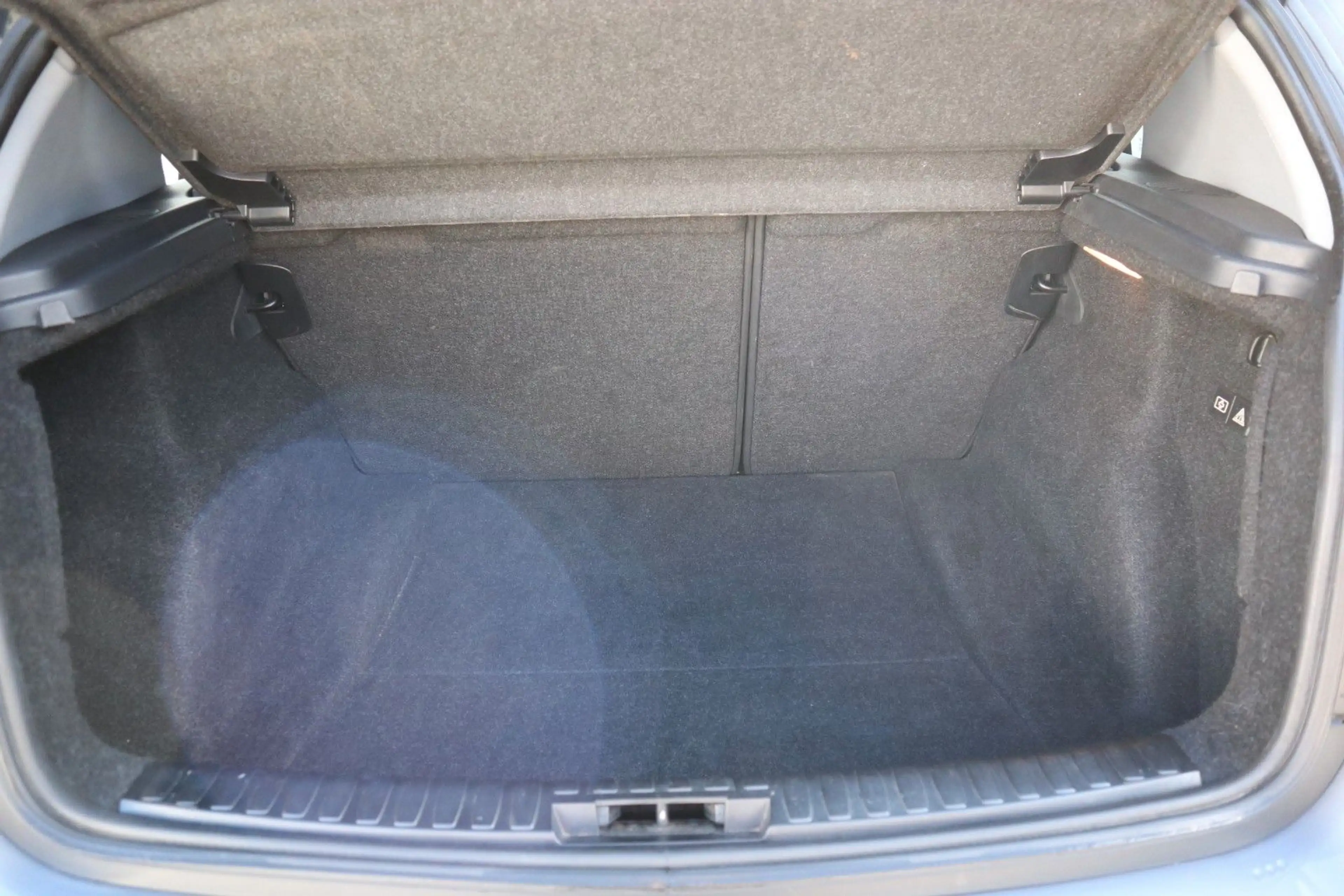 BMW 118 i Automatik Leder eGSD Steuerkette & TÜV NEU — photo 13