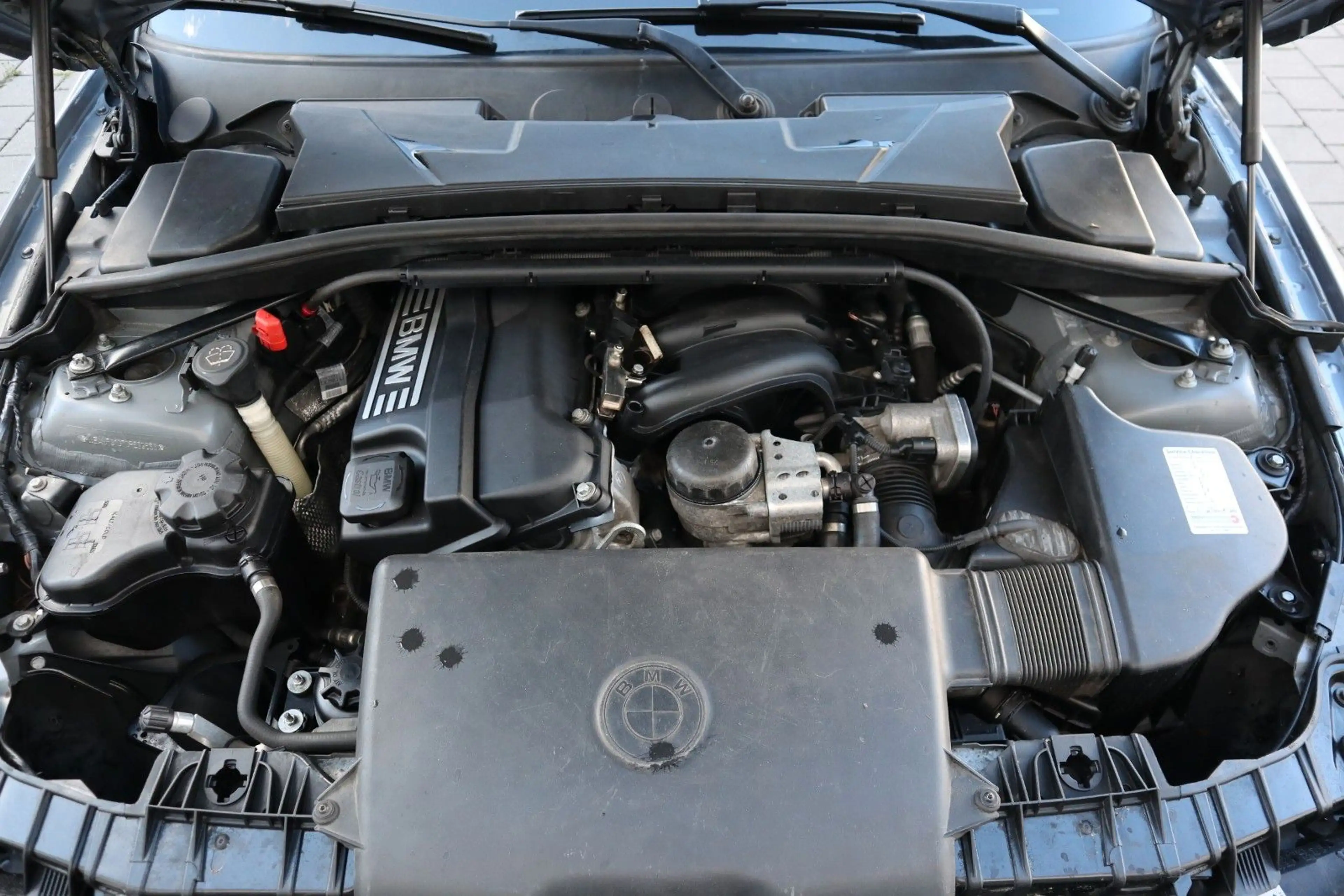 BMW 118 i Automatik Leder eGSD Steuerkette & TÜV NEU — photo 25