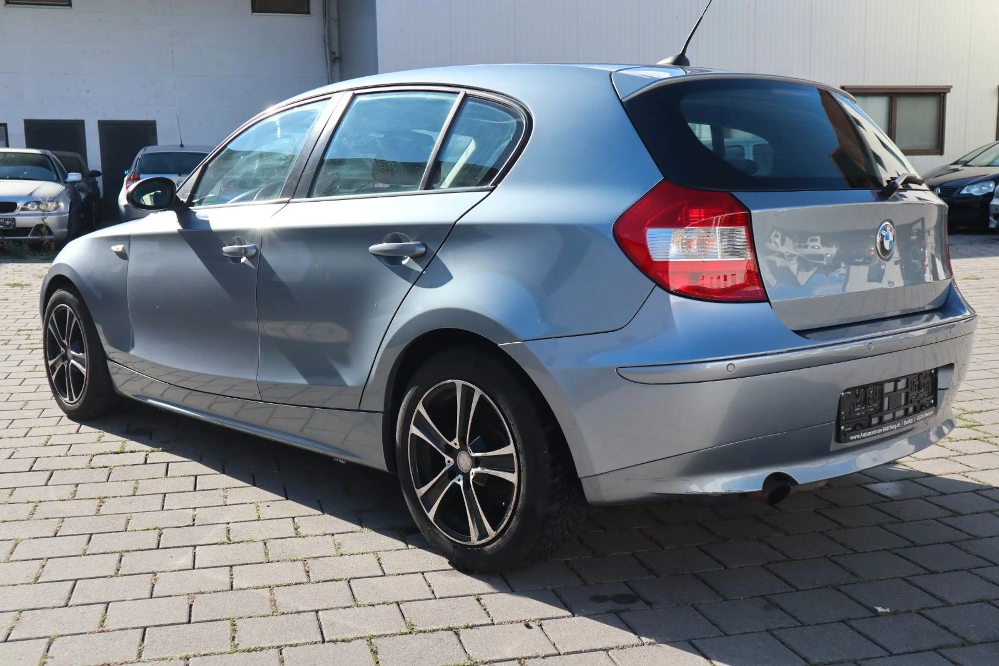 BMW 118 i Automatik Leder eGSD Steuerkette & TÜV NEU — photo 7