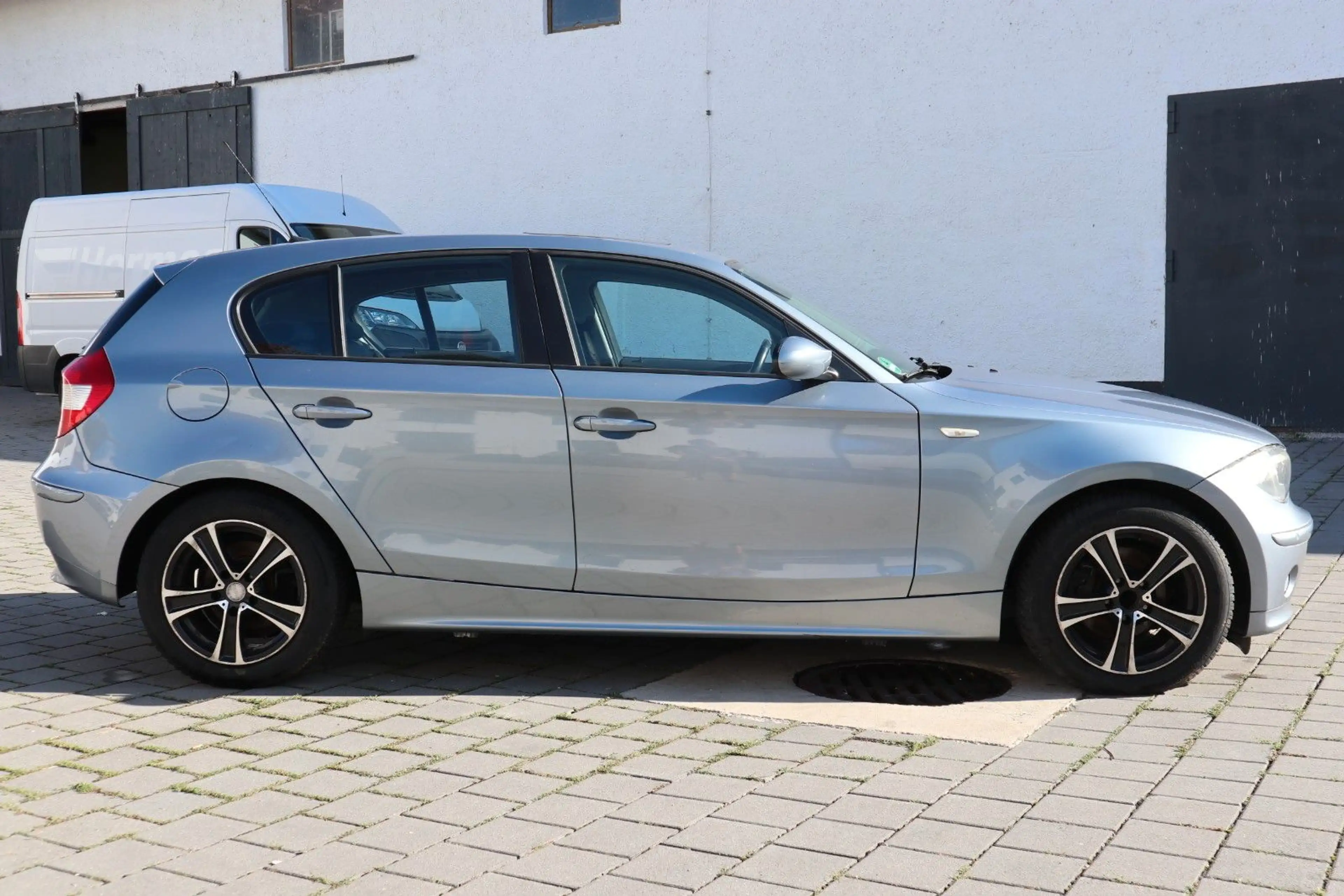BMW 118 i Automatik Leder eGSD Steuerkette & TÜV NEU — photo 4