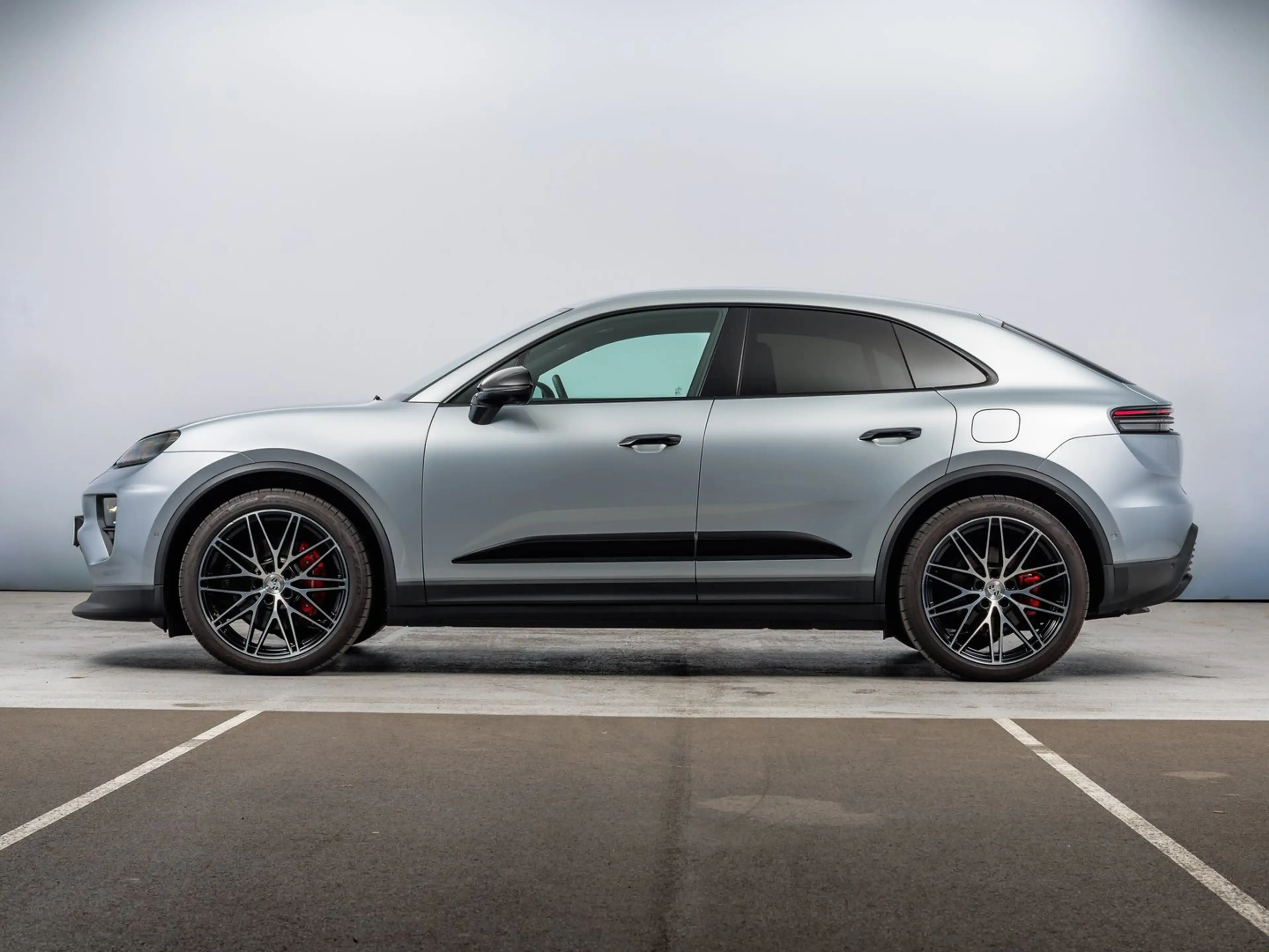 Porsche Macan 4S — photo 2