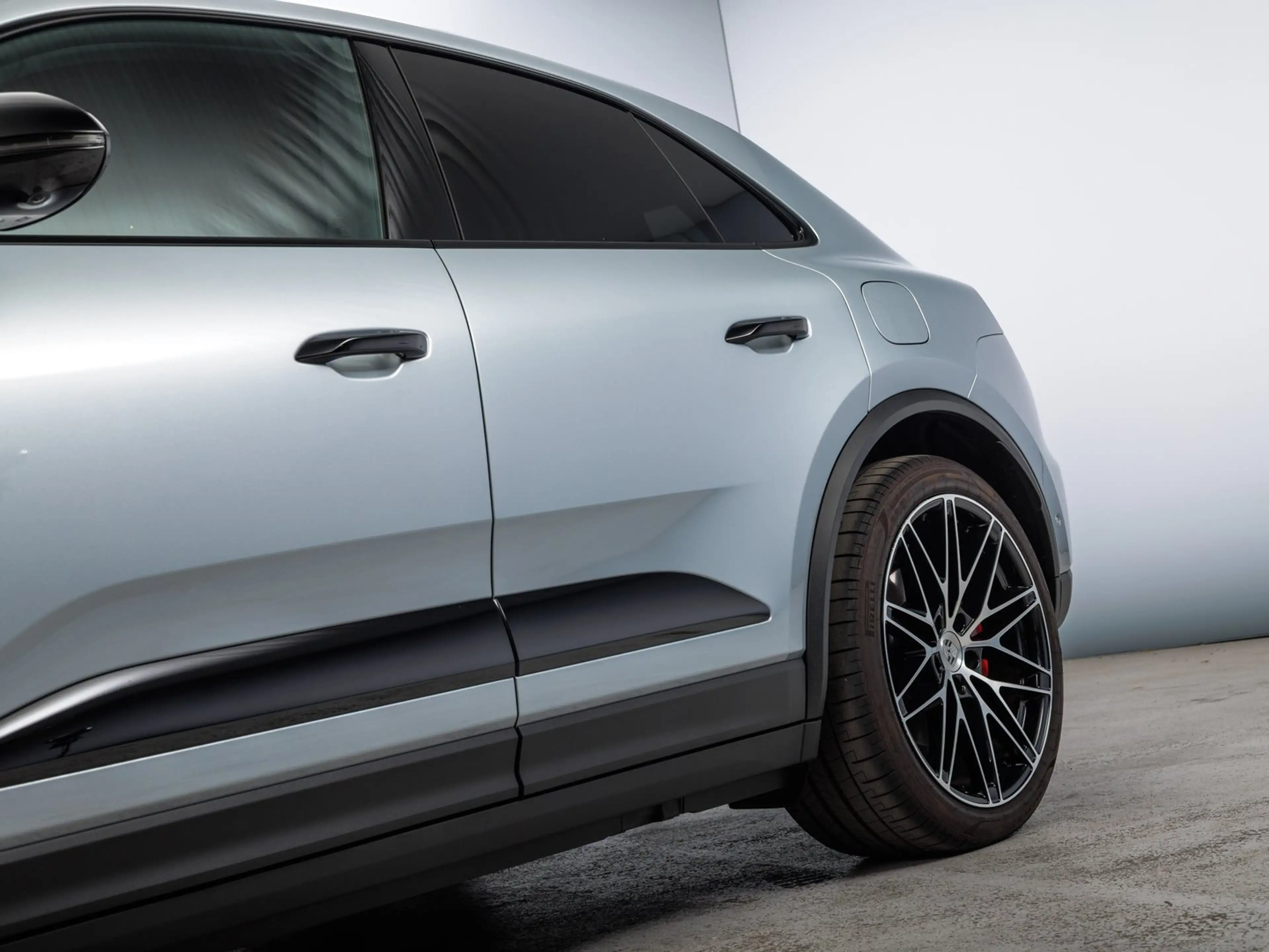 Porsche Macan 4S — photo 6