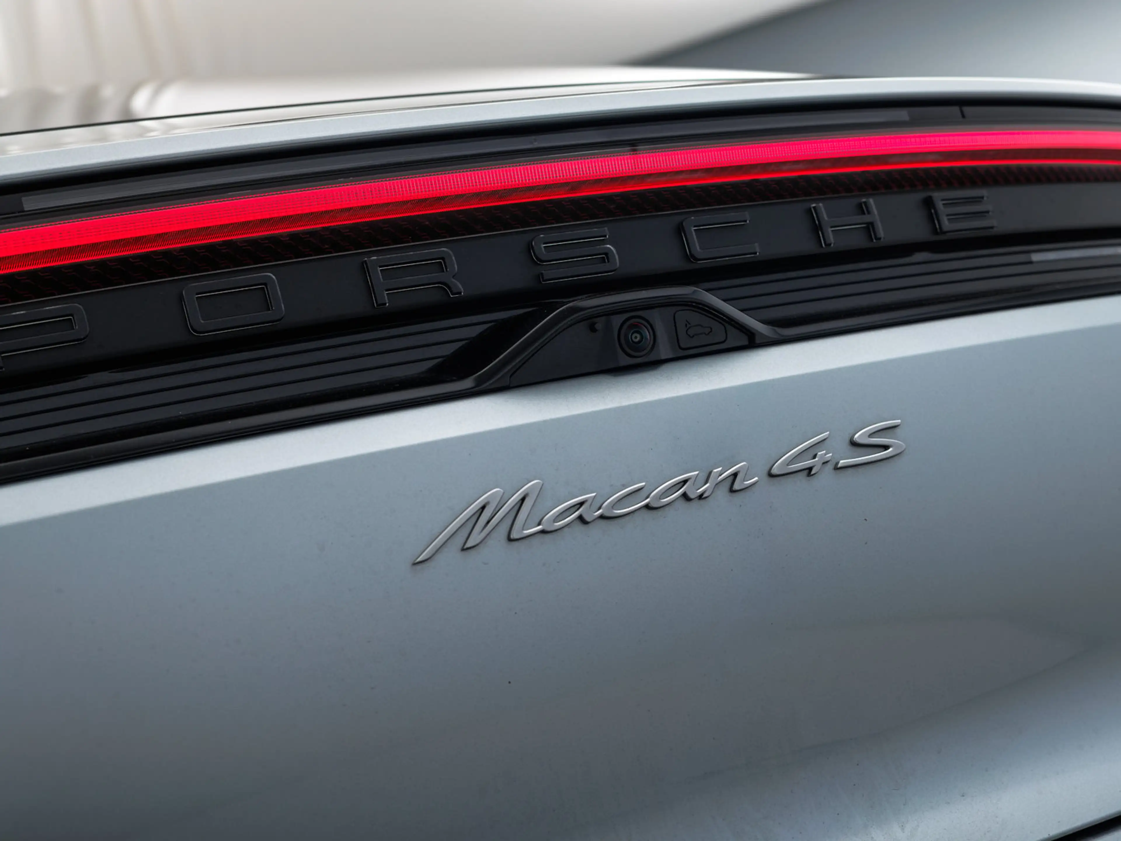 Porsche Macan 4S — photo 7