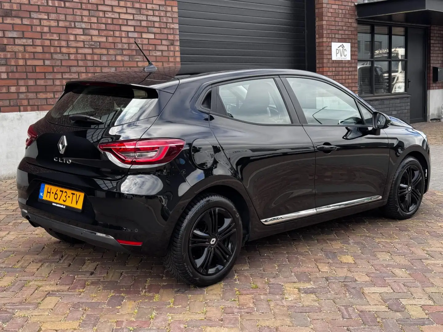 Renault Clio 1.0 TCe / 100 PK / Navigatie / Climate control / P Noir - 2