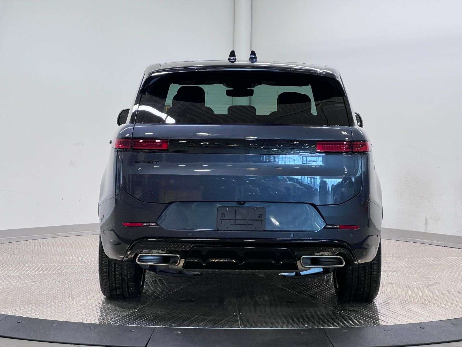 2026 Land Rover Range Rover Sport P400 DYNAMIC HSE alt 5