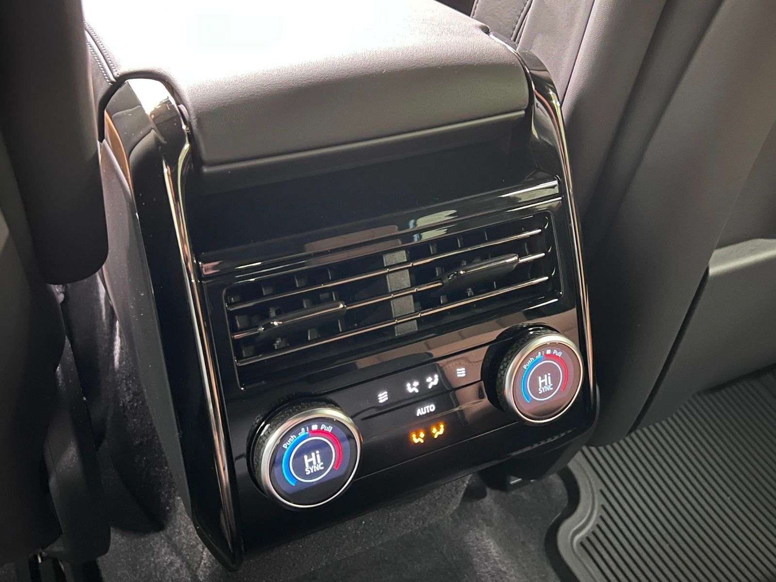 2026 Land Rover Range Rover Sport P400 DYNAMIC HSE thumb 24