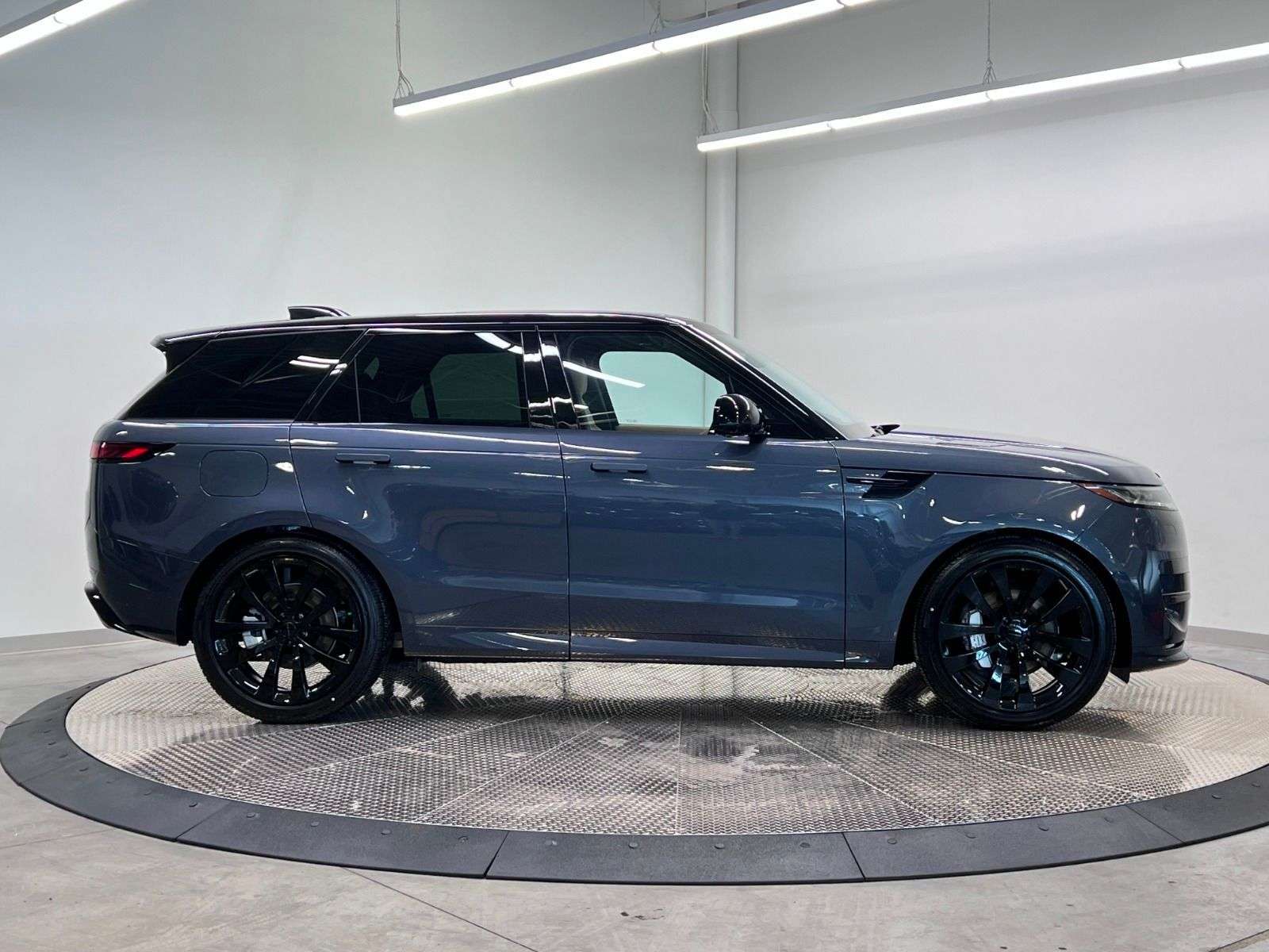 2026 Land Rover Range Rover Sport P400 DYNAMIC HSE thumb 6