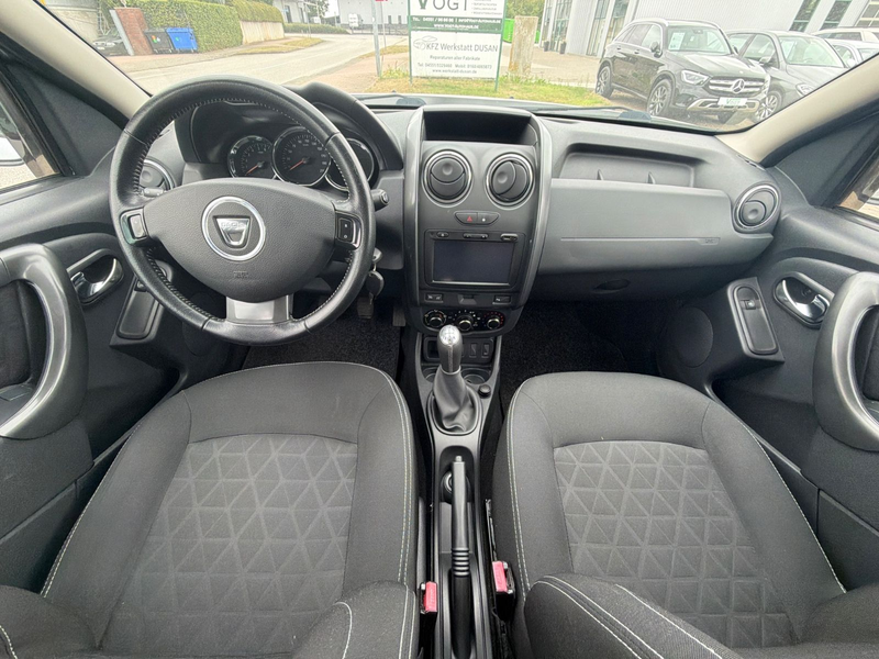 Dacia Duster I Laureate 4x2 — photo 11