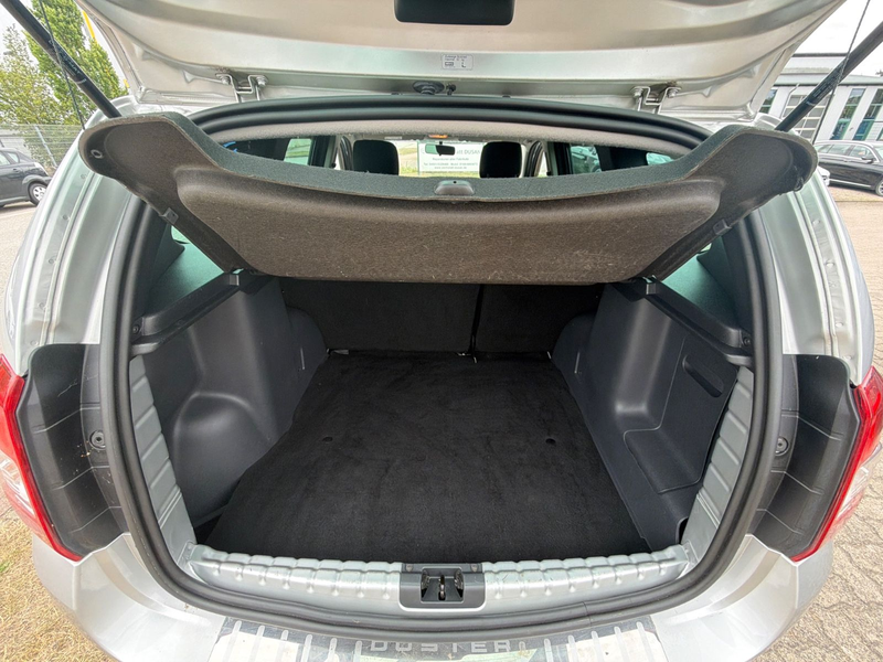Dacia Duster I Laureate 4x2 — photo 8