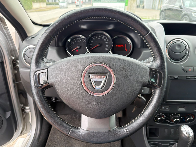 Dacia Duster I Laureate 4x2 — photo 15