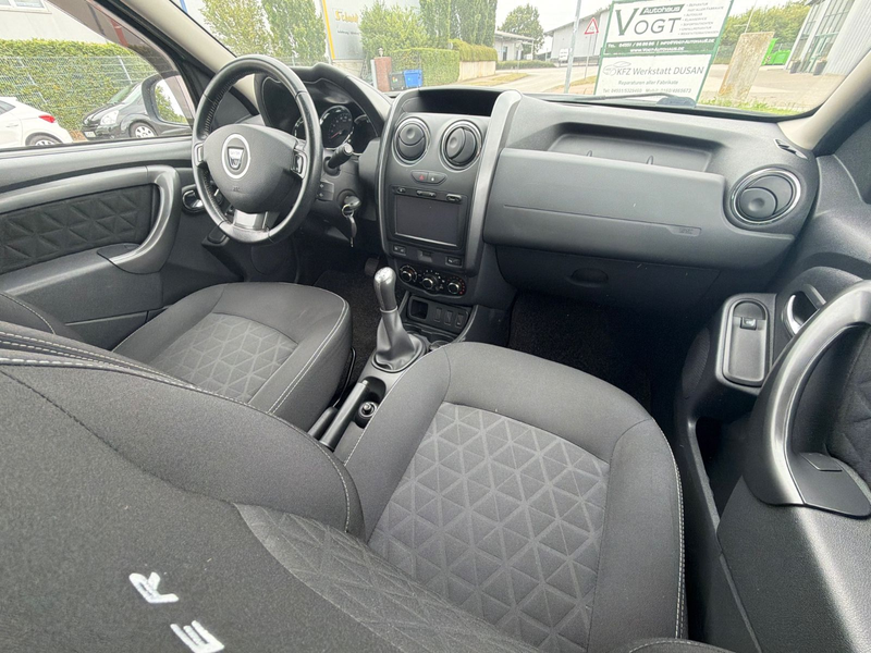 Dacia Duster I Laureate 4x2 — photo 12