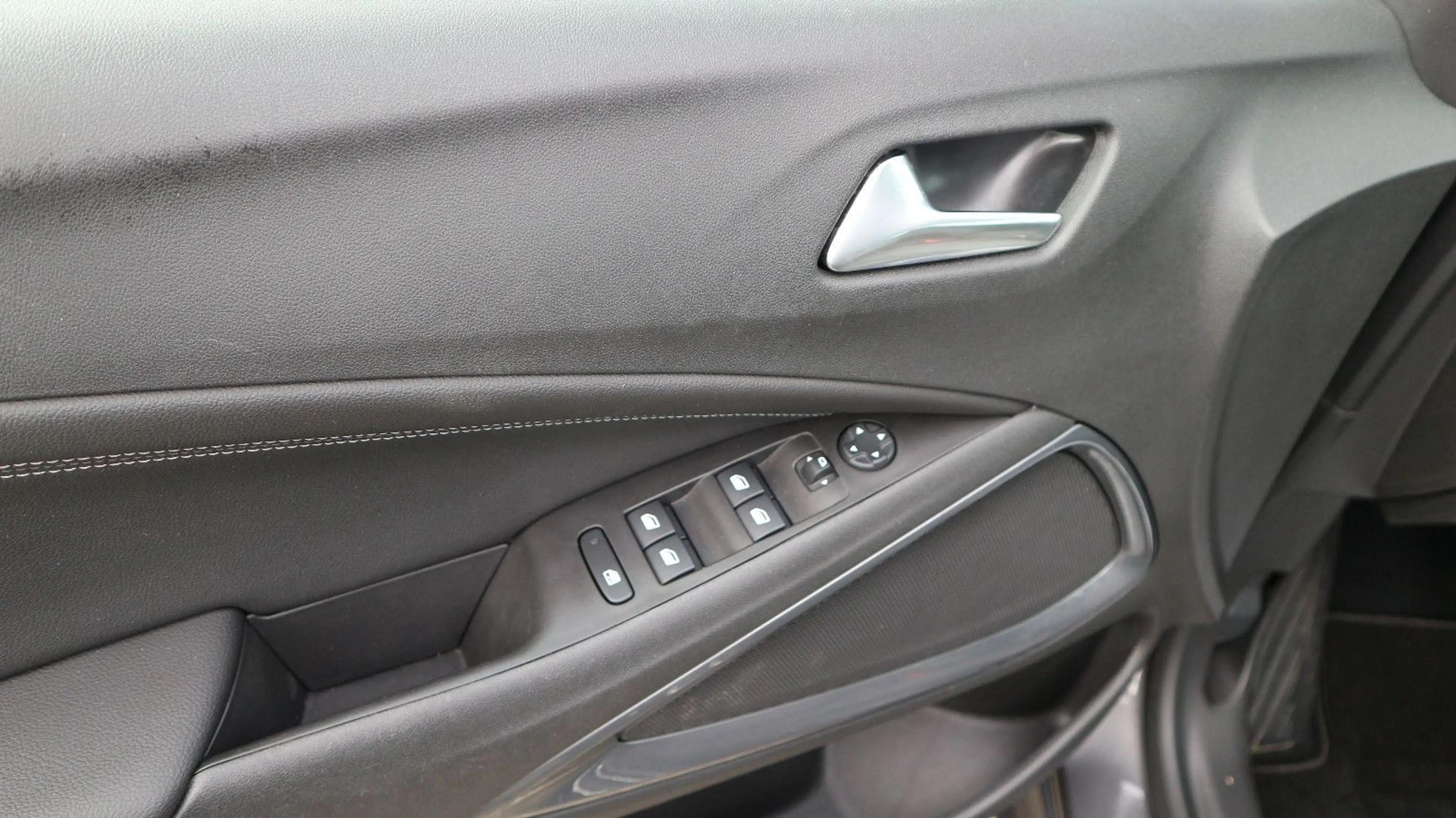 Opel Crossland X Elegance 1.Hand/Scheckheftgepflegt — photo 13