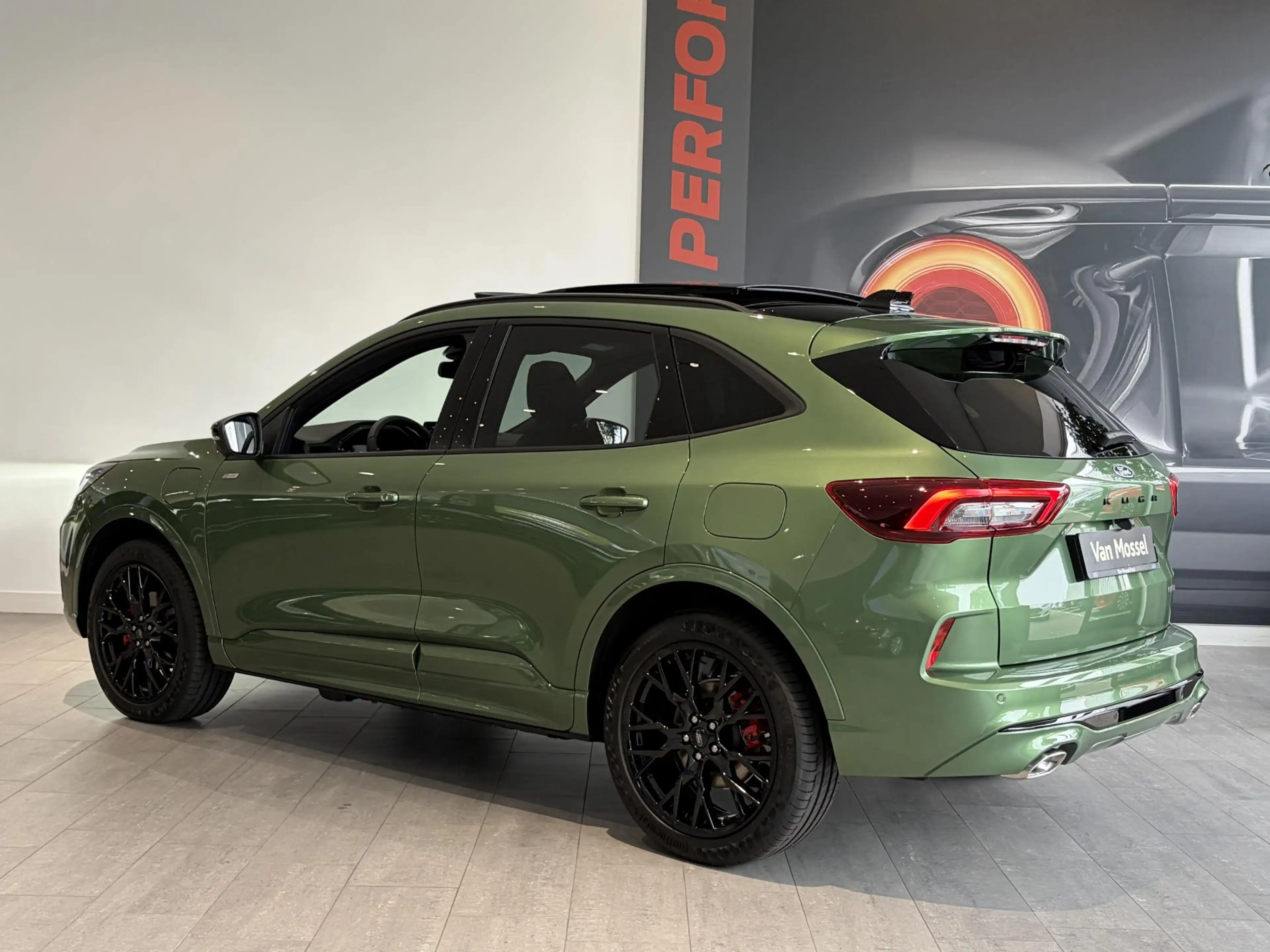 Ford Kuga 2.5 PHEV ST-LINE X 243 PK | BLACKPACK | ADAPTIVE C — photo 3