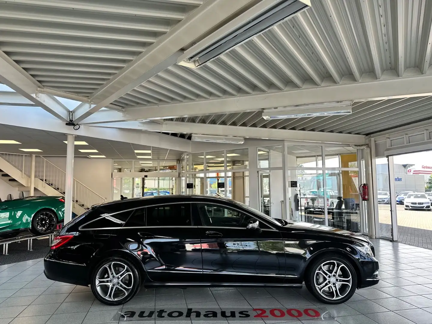 Mercedes-Benz CLS 350 AUT./LED/CAM/NAVI/GLASD. Schwarz - 2