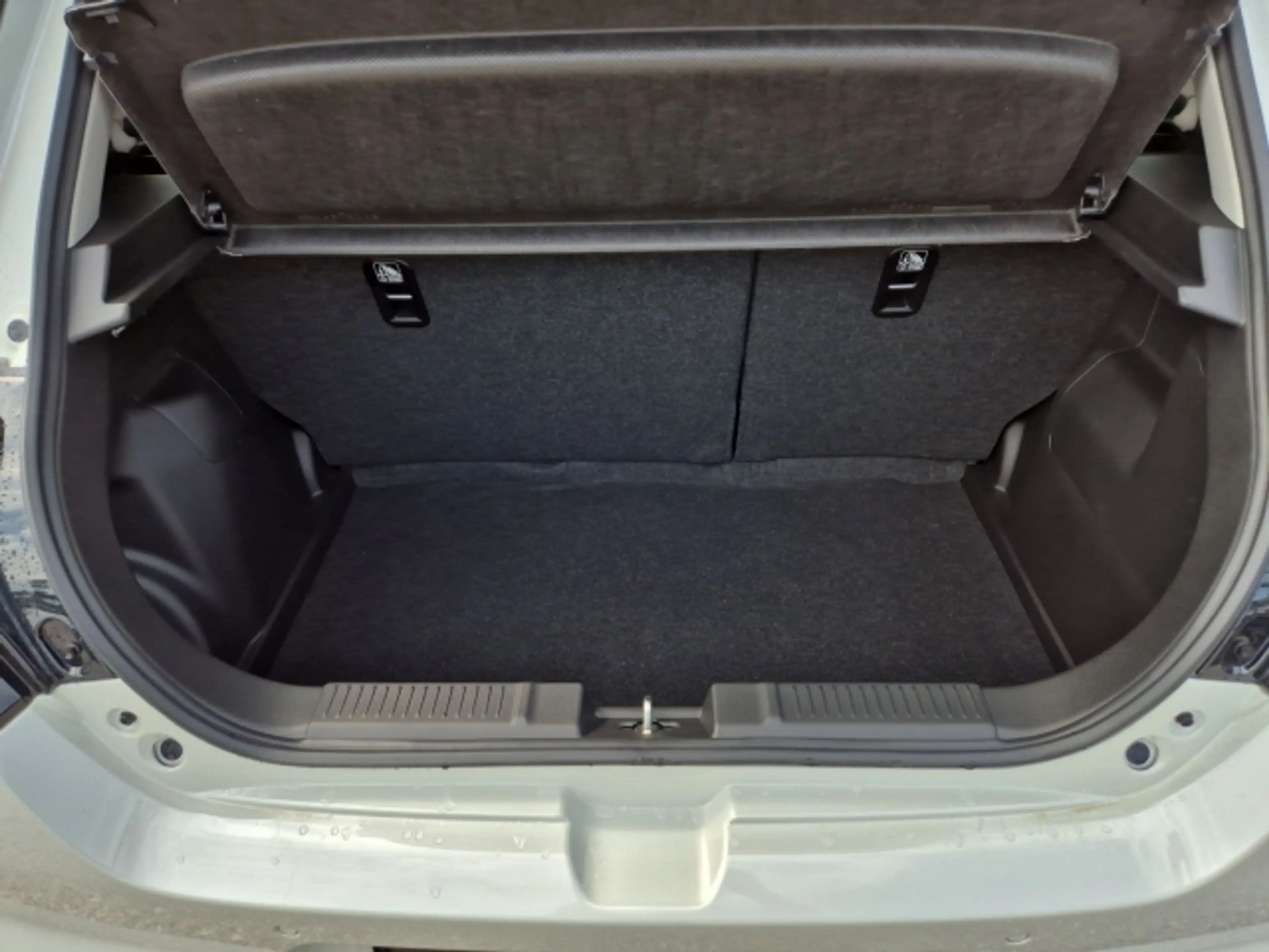 Suzuki Swift SWIFT 1.2 HYBRID flash — photo 10