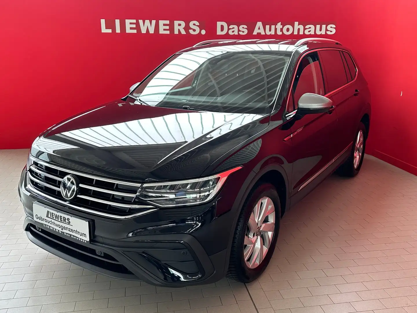 Volkswagen Tiguan VW Tiguan 1,5 TSI ACT Allspace DSG Life Schwarz - 1