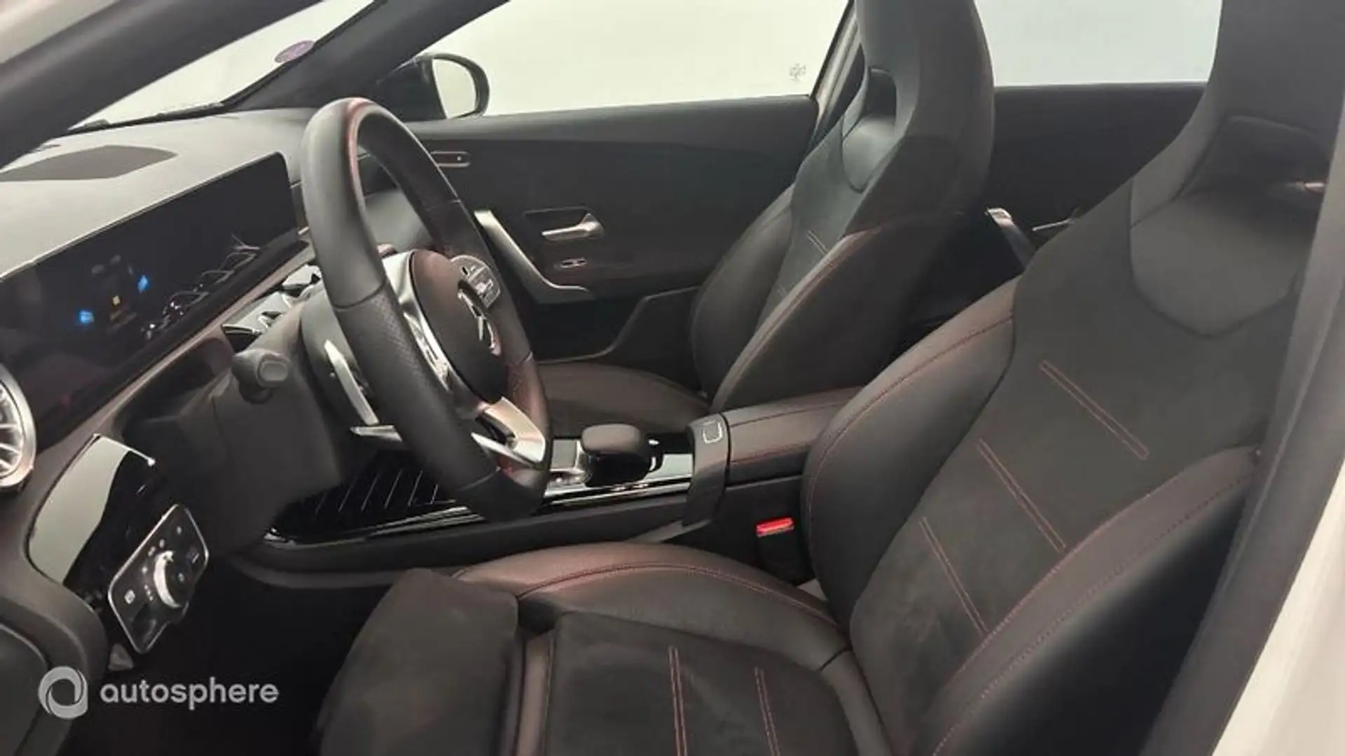 Mercedes-Benz A 180 180 136ch AMG Line 7G-DCT - 1