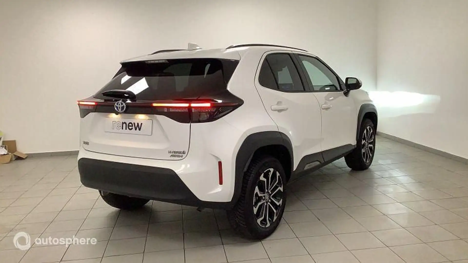 Toyota Yaris Cross 116h Design AWD-i MY22 - 2
