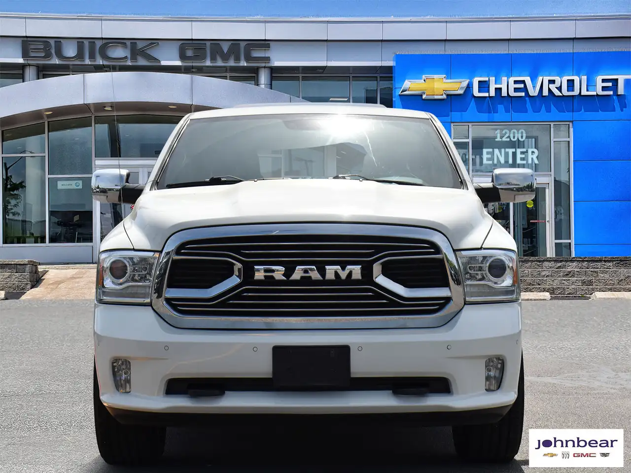 RAM 1500 снимка RAM 1500
