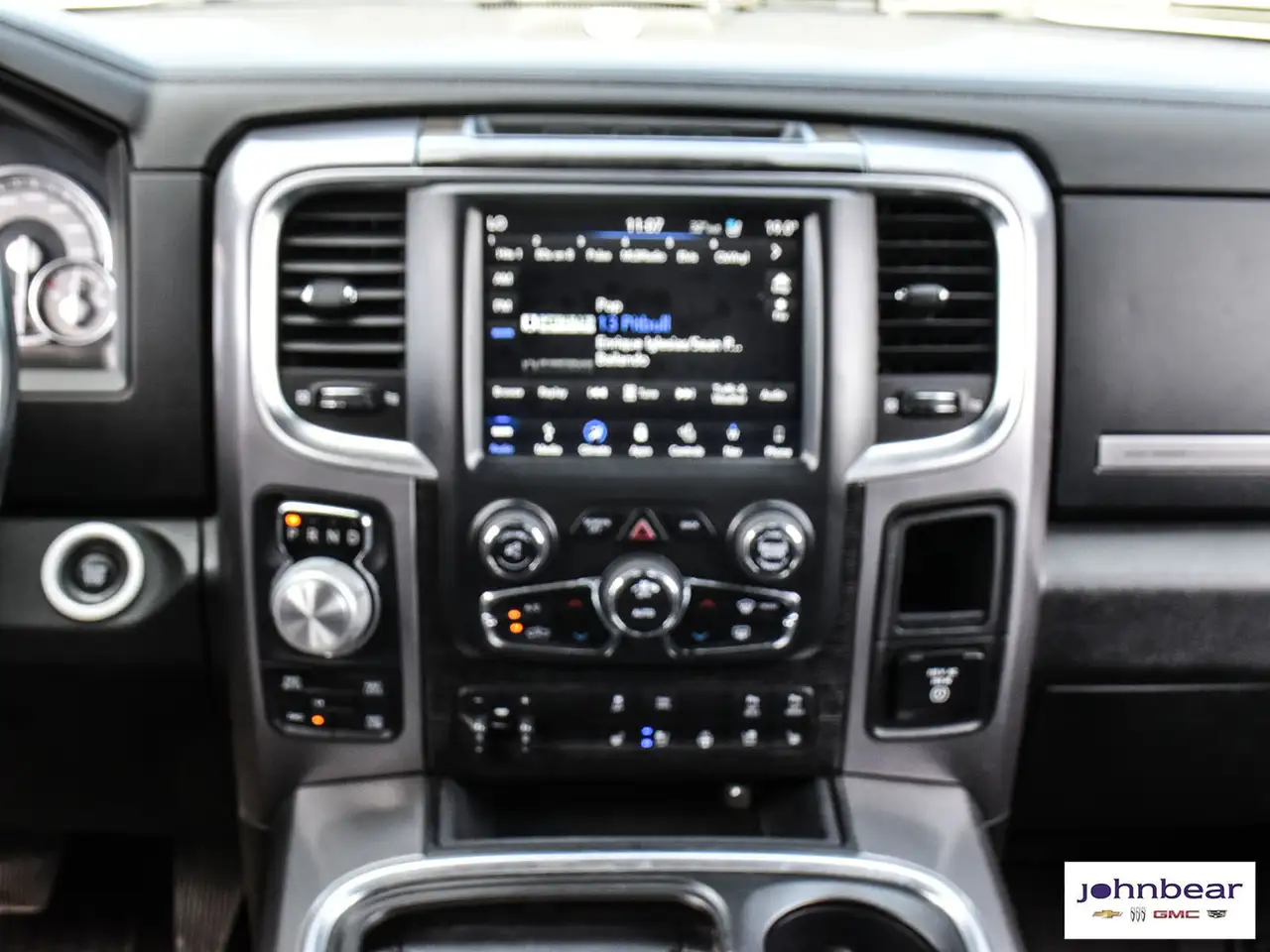RAM 1500 снимка RAM 1500