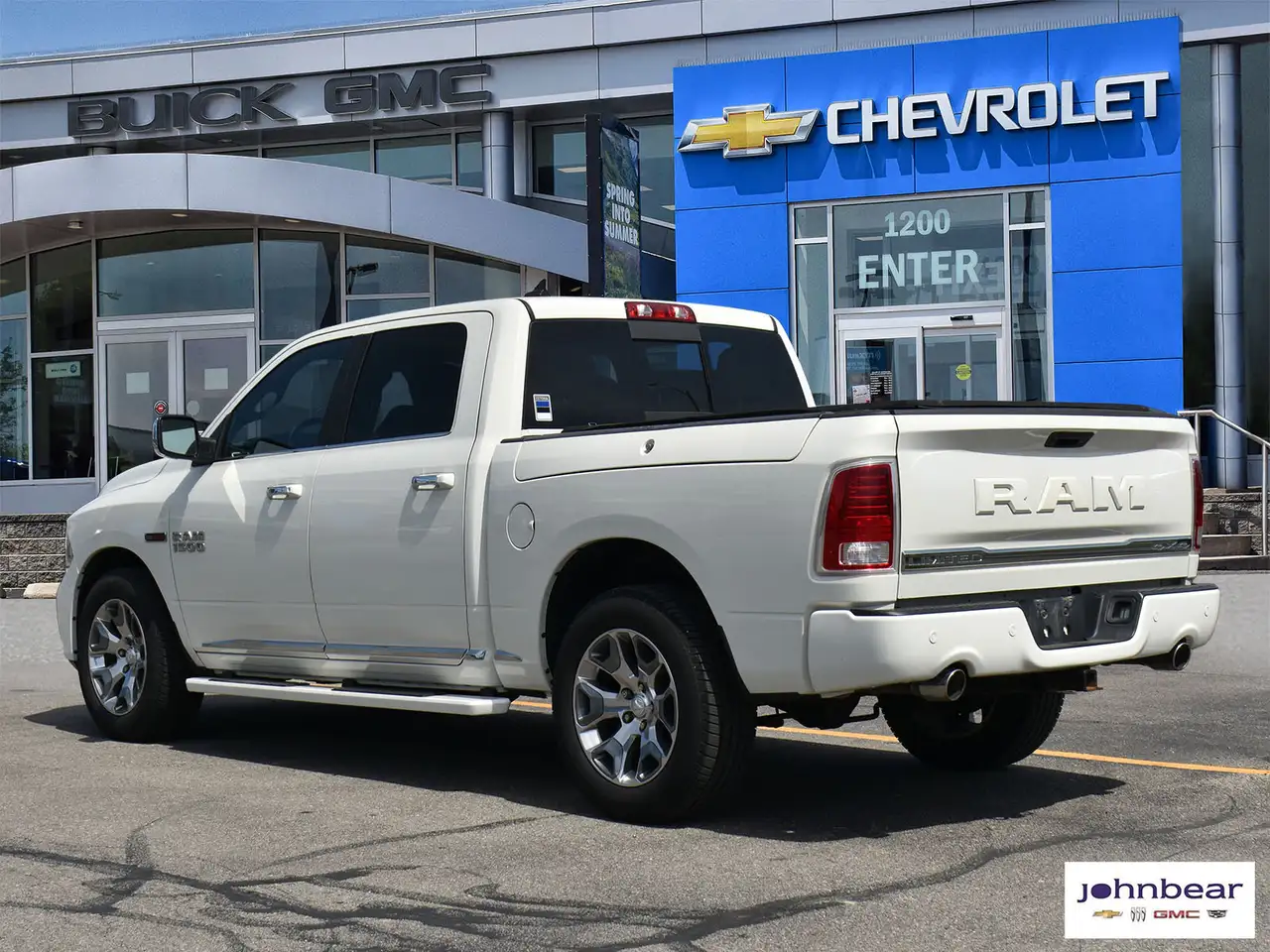 RAM 1500 снимка RAM 1500