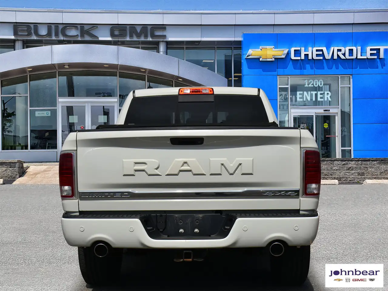 RAM 1500 снимка RAM 1500