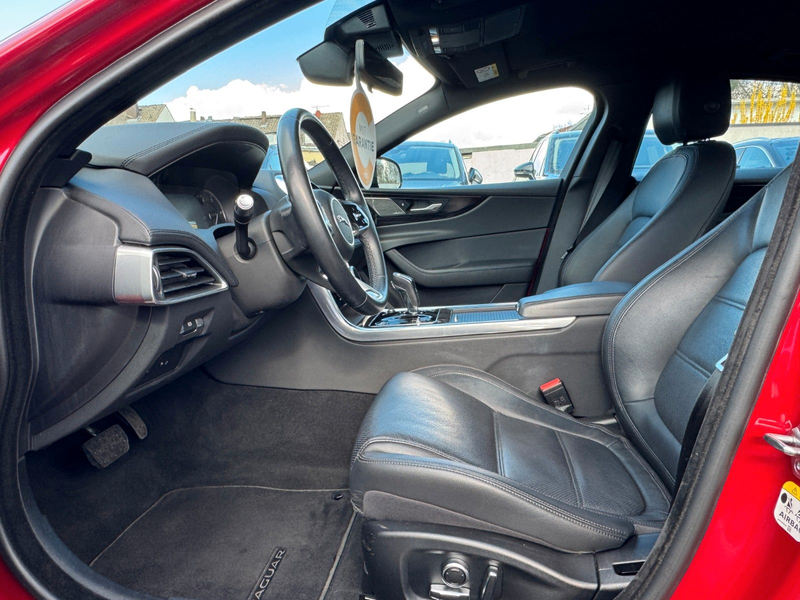 Jaguar XE S AWD Black Pack*MATRIX LED*KAMERA*SpurASSIST — photo 12